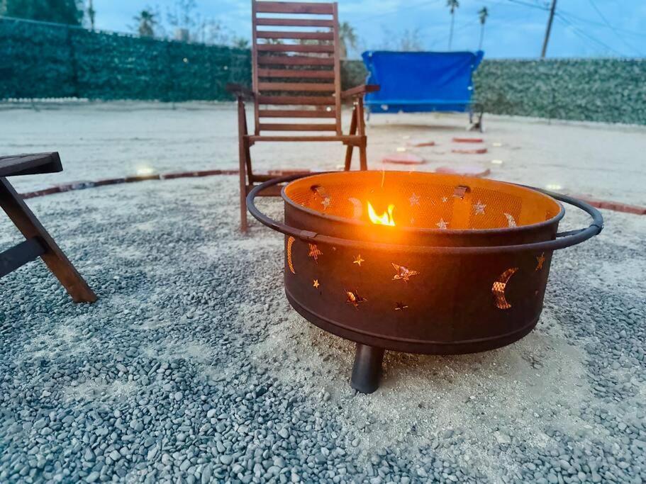 The Desert Monroe-Hot Tub-Firepit-Games-By Joshua Tree National Park Twentynine Palms Buitenkant foto